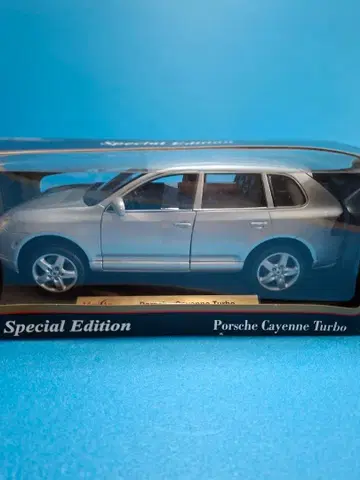 새상품 미사용품 Maisto Porsche Cayenne Turbo