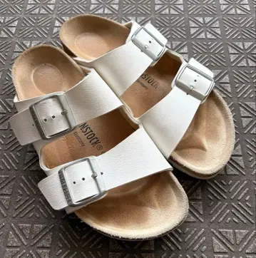 BIRKENSTOCK 버켄스탁 Arizona 샌들 화이트 37