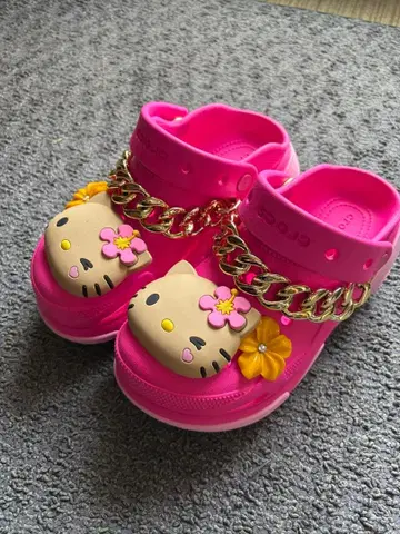 Crocs 버블 크러쉬 Hello Kitty 핑크