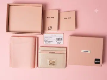 [정품] Miu Miu 메탈 레터링 로고 가죽 카드 홀더
