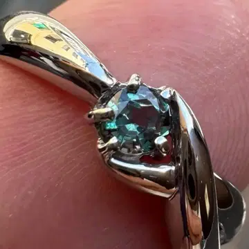 천연 알렉산드라이트 0.183ct / 플라티나 900 반지