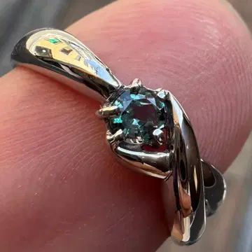 천연 알렉산드라이트 0.183ct / 플라티나 900 반지