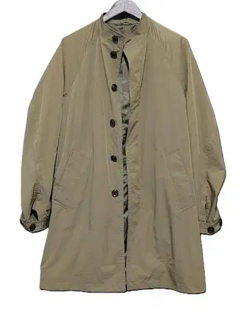UNITED ARROWS 코마츠마테레 스탠드 카라 코트 올리브