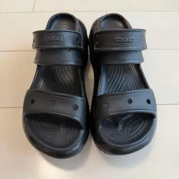 크록스 메가 크러쉬 샌들 컨디션 최상