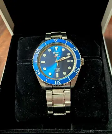 SEIKO 5 sports 자동 시계 4R35-02D0