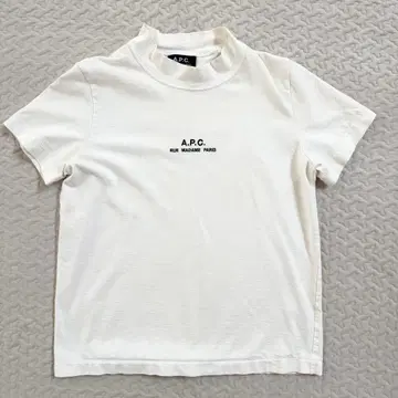 A.P.C. T-SHIRT RUE MADAME 로고 자수 티셔츠 화이트