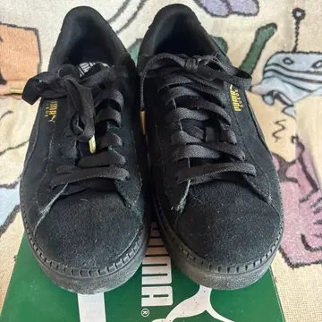 PUMA SUEDE 통굽 스니커즈 블랙