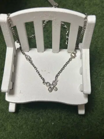 Anna Sui 버터플라이 모티브 목걸이