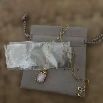 연애운의 핑크 스톤 새상품급 TOME JEWELRY 스퀘어 스톤 목걸이