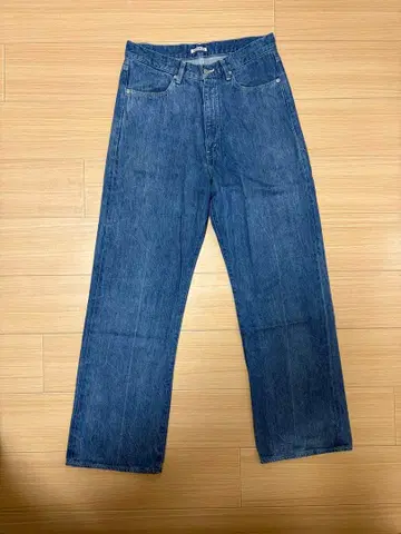 AURALEE Selvedge Faded Light Denim Pants