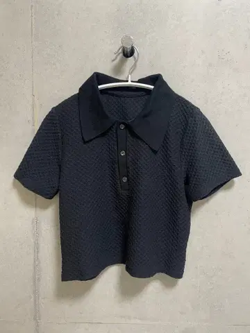 SHIPS 셔링 자카드 폴로 블랙