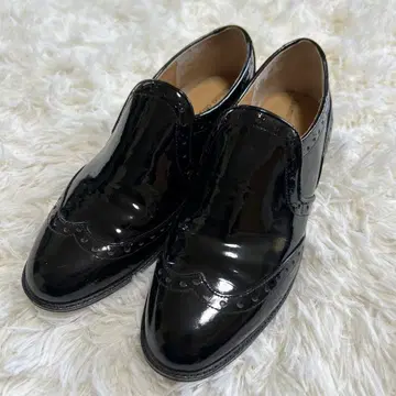 새상품급 츠모리치사토 에나멜 슬립온 로퍼 신발 24cm 블랙