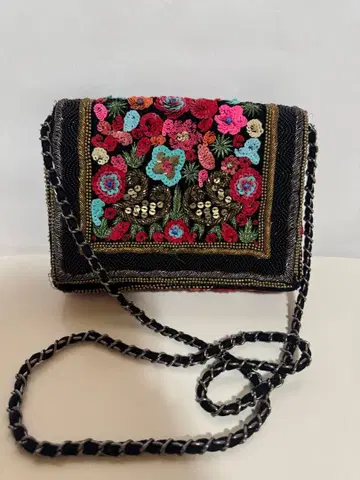ZARA 비즈 자수 에스닉 꽃무늬 체인 숄더백