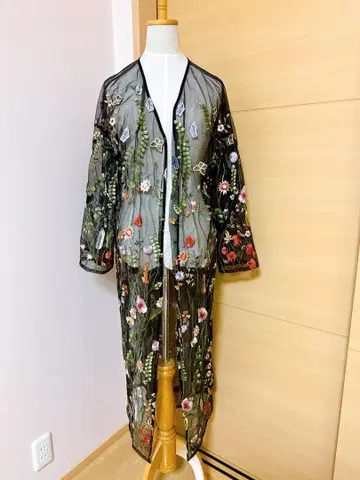 AMERI VINTAGE 아메리빈티지 꽃무늬 롱 가디건 블랙