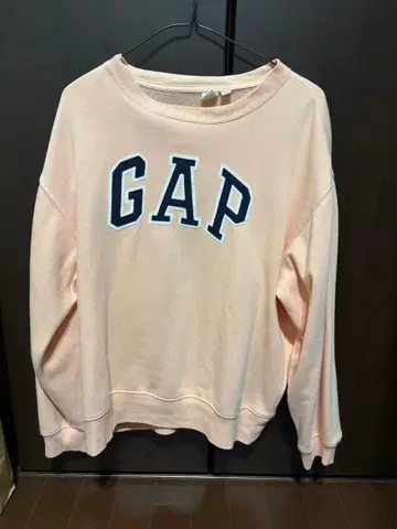 [ 레어 ] GAP 맨투맨 빅 로고 자수 핑크 가격 인하 가능