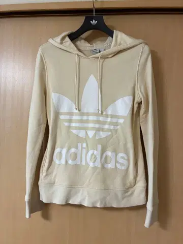 adidas 오리지널스 트레포일 로고 후드티 베이지