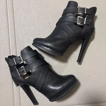 더블 벨트 핑힐 부티 블랙 38