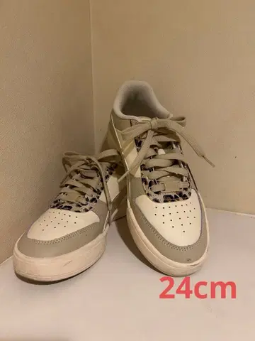 PUMA 스니커즈 레오파드 무늬 베이지