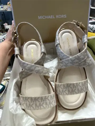 MICHAEL KORS MK 로고 샌들 에스파드리유