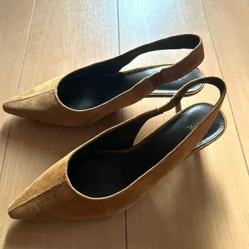 ZARA 펌프스