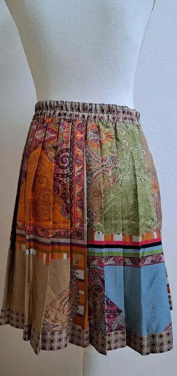 세일 가격! 이탈리아제 ETRO 스카프 패턴 플리츠 스커트