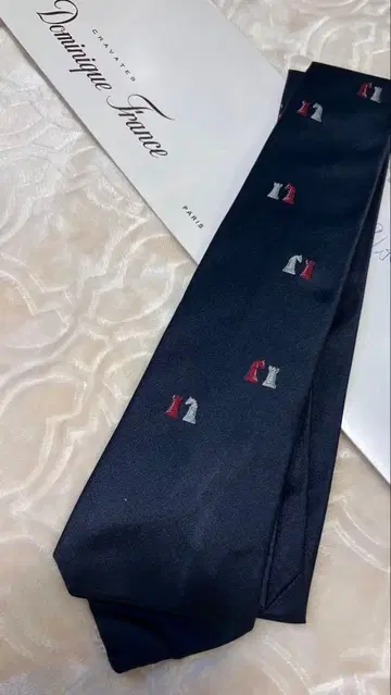 도미니크 프랑스 쓰리 크라운 넥타이 네이비