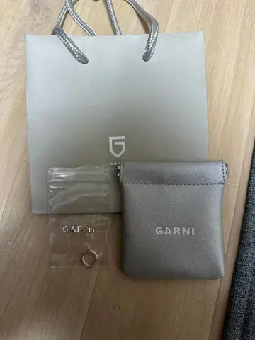 GARNI 귀걸이 한쪽 실버
