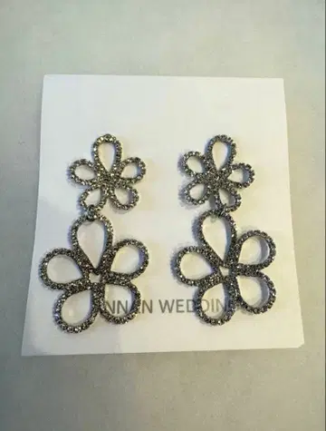 ANNANWEDDING 플라워 모티브 귀걸이 실버
