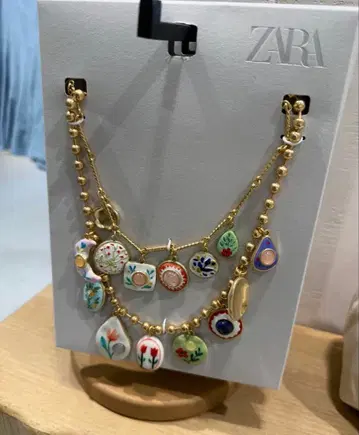 [ ZARA ] 레진 참 목걸이 2세트 골드 |