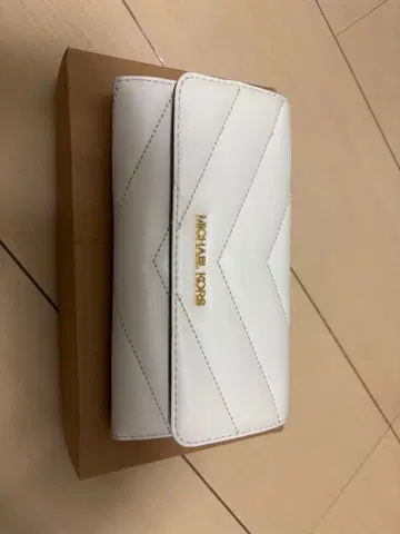 MICHEAL KORS 지갑