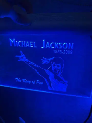 Michael Jackson 아크릴 라이트