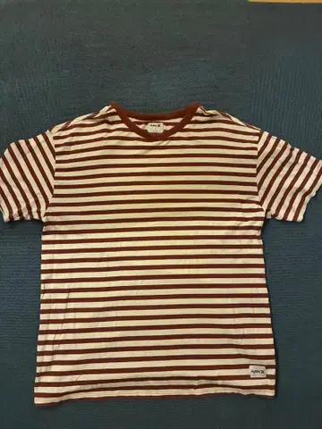 Hurley 보더 T셔츠 L 사이즈