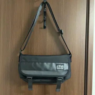 Manhattan Portage 블랙 라벨 메신저 백