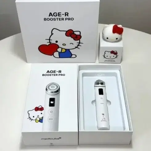 (한정판)메디큐브 에이지알 부스터 프로 헬로키티 에디션