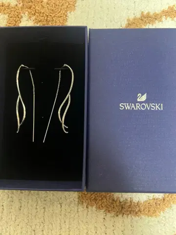 스와로브스키 귀걸이 양쪽 귀용