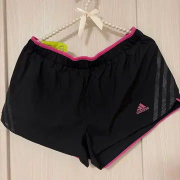 adidas 여성용 스포츠 숏팬츠 블랙