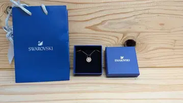 Swarovski 크리스탈 펜던트 목걸이