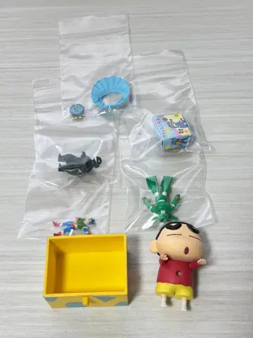 짱구는 못말려(크레용 신짱) 피규어 신노스케 액션 가면 식품 완구 가챠