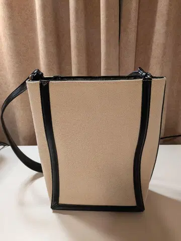 바이컬러 캔버스 숄더백 ZARA