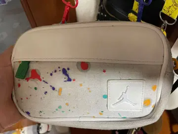 Jordan Brand 숄더백 페인트 패턴