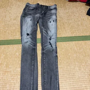 mnml 데미지 가공 스키니 데님 그레이