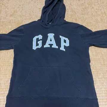GAP 로고 풀오버 후드티 블랙