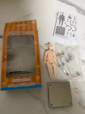 넨도로이드돌 보이 크림