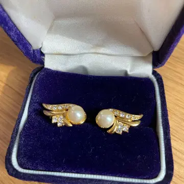 진주 큐빅 귀걸이 골드 컬러