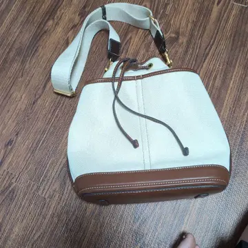 ZARA 아이보리 캔버스 버킷 숄더백