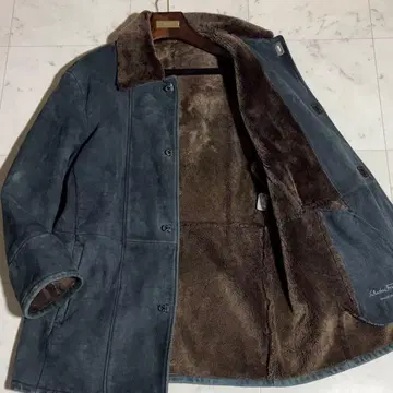 살바토레 페라가모 Salvatore Ferragamo 무스탕 코트