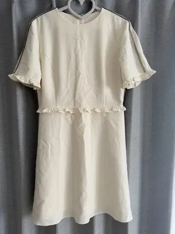 JILTU petit frill sleeve dress