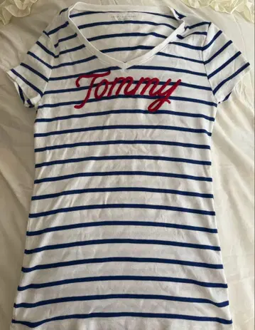 TOMMY HILFIGER 보더 V넥 T셔츠
