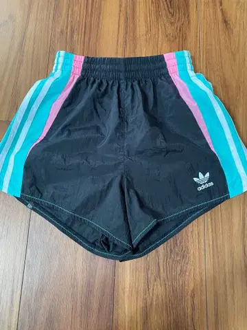 adidas 오리지널스 숏팬츠 블랙 XS