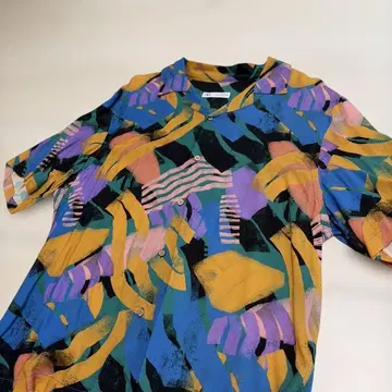 [ 새상품급 ] ZARA 프린트 패턴 셔츠 사이즈 L